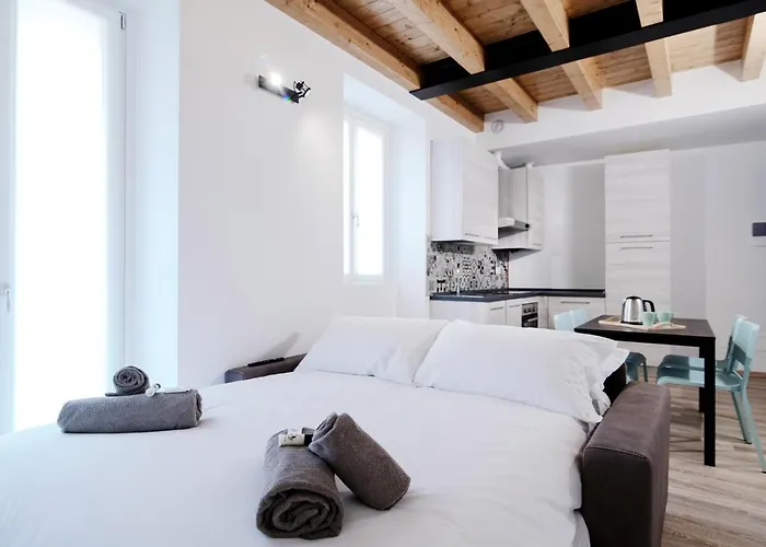 Spazio 77 By "The House Of Travelers"