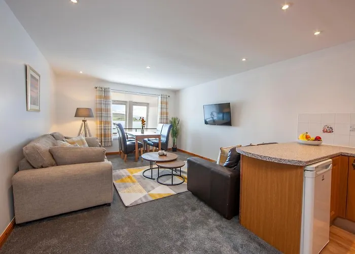 Esplanade Court Holiday Apartments