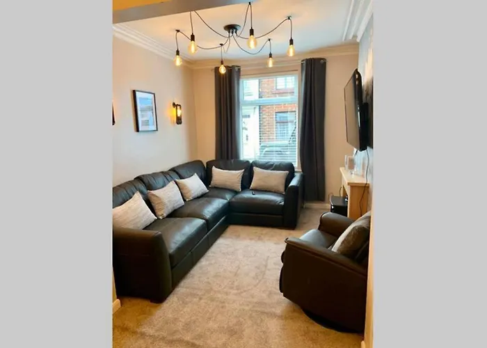 Durham House - Fantastic Location And Great Price In