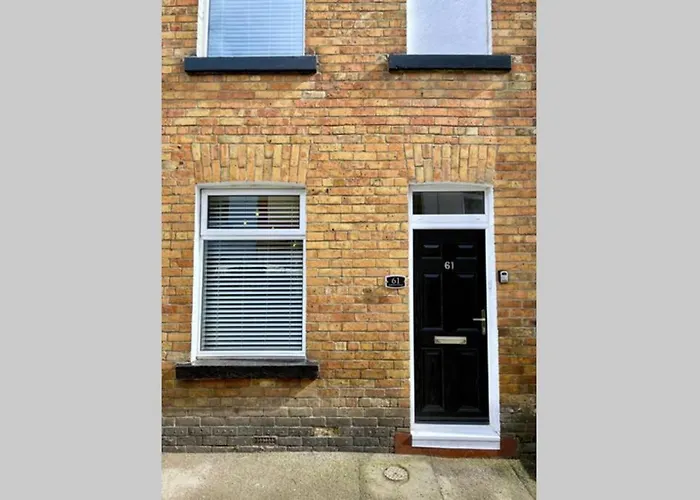 Durham House - Fantastic Location And Great Price In