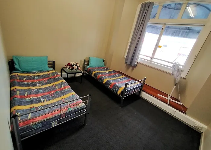 Hostel: Surf 'N' Snow Backpackers Across Sky Tower