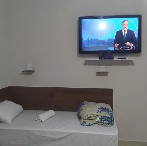 Pousada Quarto com ar, wi fi,frigobar perto da basilica