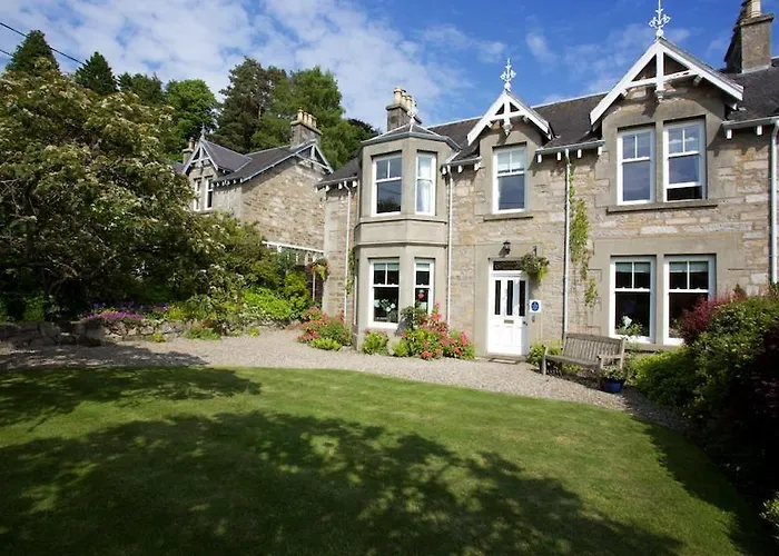 Dunmurray Lodge Guesthouse And Loft Apartment