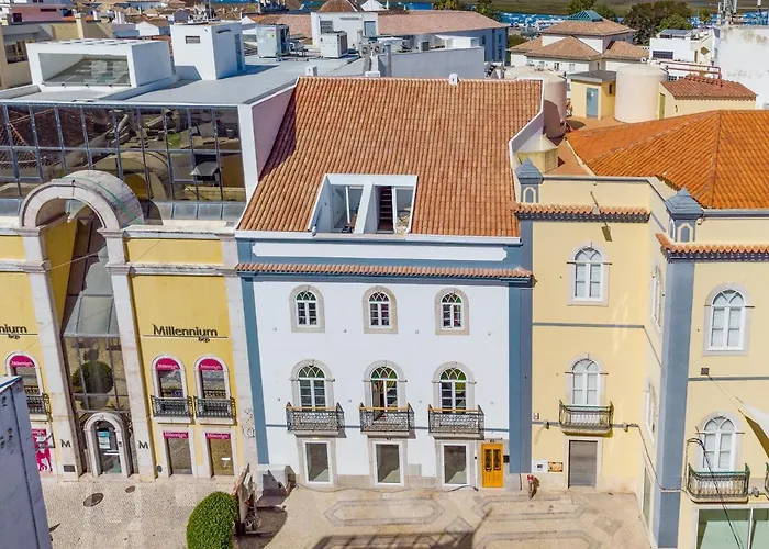 7 Styles Apartments By Raspberry Cascade