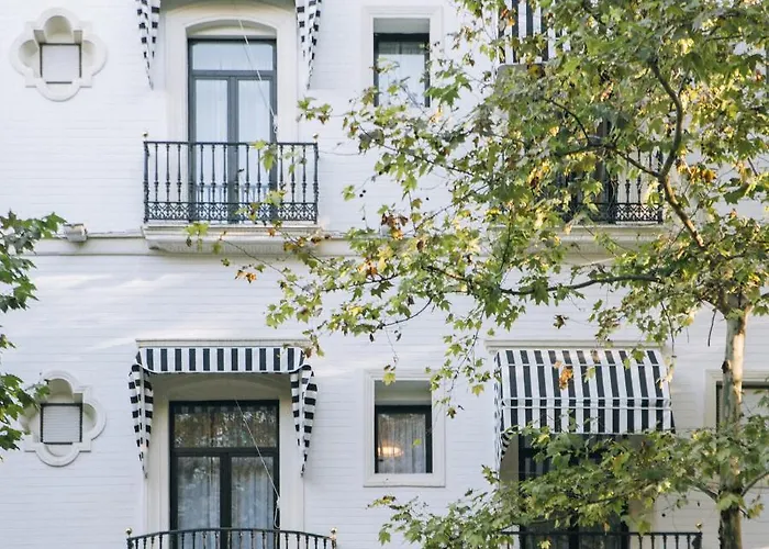 Hotel de 3 estrelas: Petit Palace Puerta De Triana