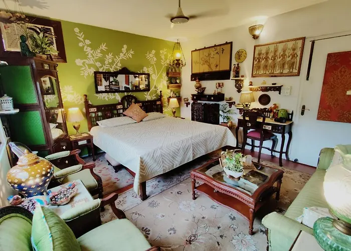 B&B only: On The House - Bed And Breakfast