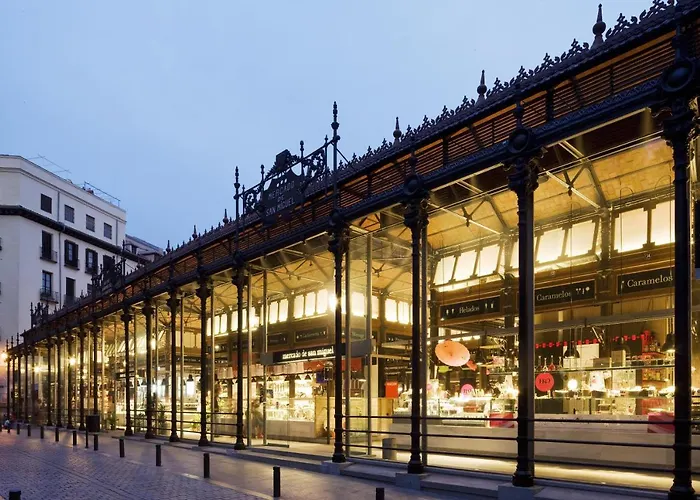 B&B: Fuencarral Barcelo Apartaments Parking Tph