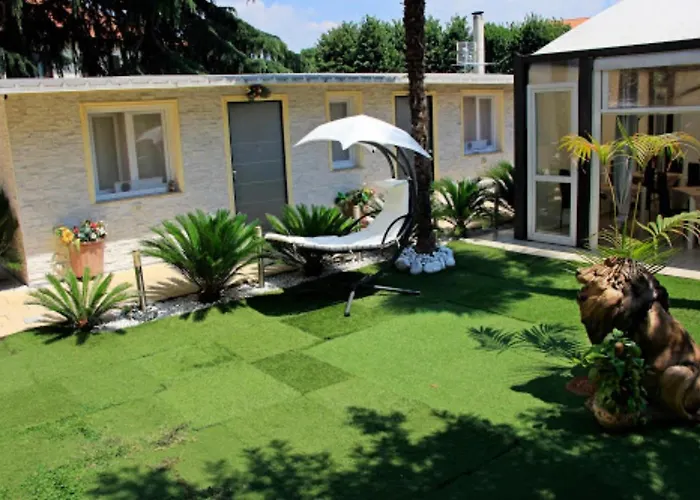 Triple Room With Private Bathroom
