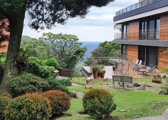 Suites Refúgio do Vale I