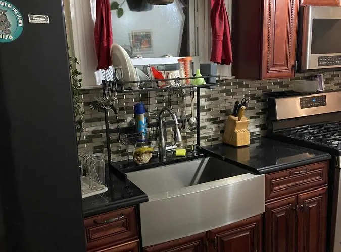 A Big Room In Queens