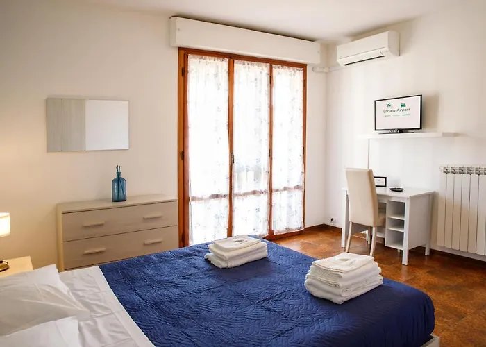 Hotel: Etruria Airport