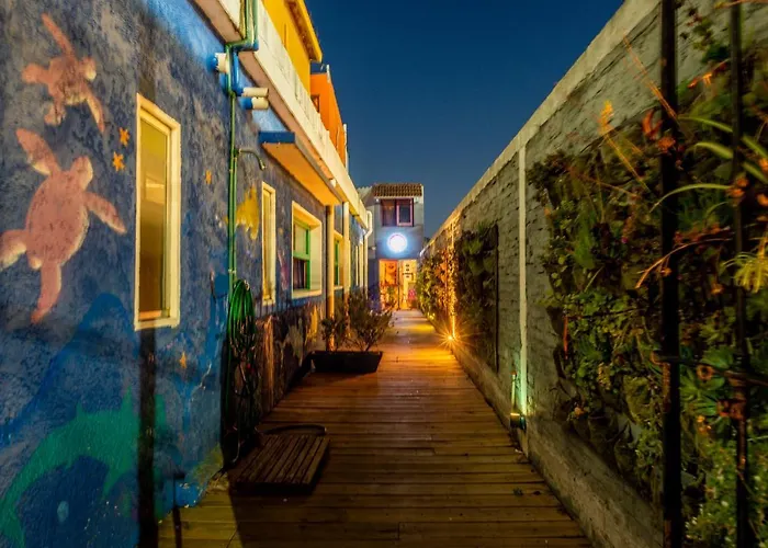 Del Barcito Hostel And Suites