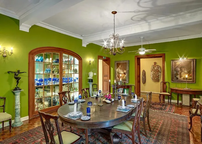 Colleton Great House