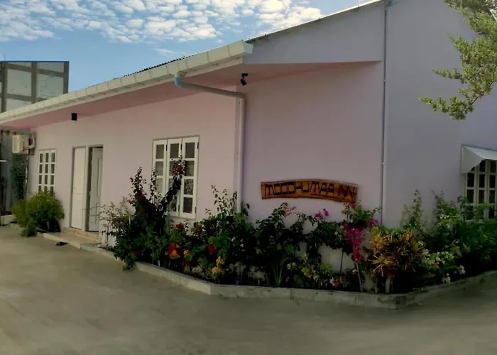 Moodhumaa Inn