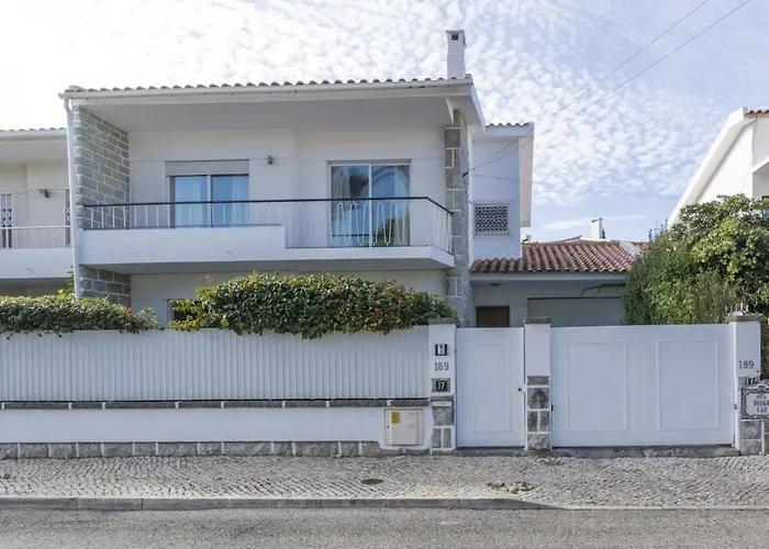 Vila da piscina: Lovely Villa With 3 Bedrooms And Swimming Pool