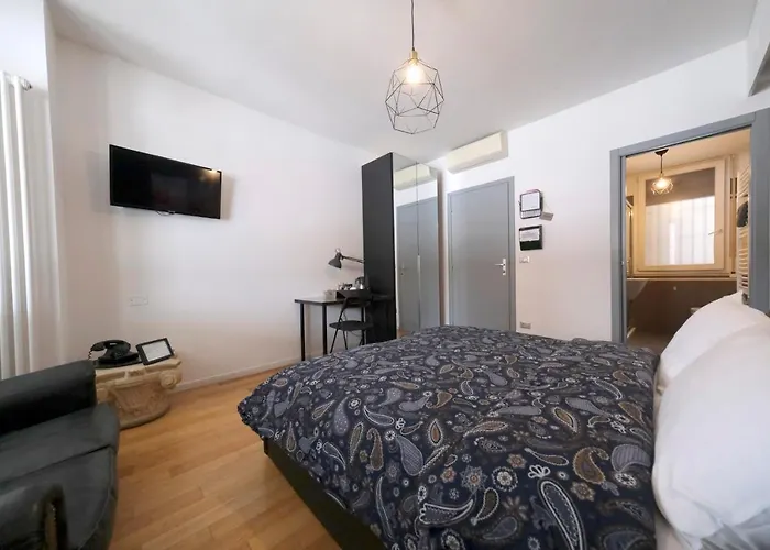 La Boutique Di Via Dell Indipendenza