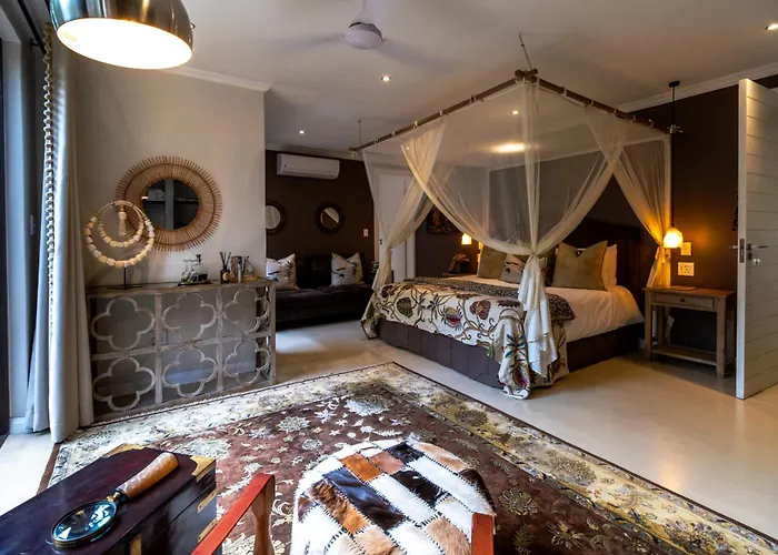 Spa Hotels Resorts Safari Moon Luxury Bush Lodge