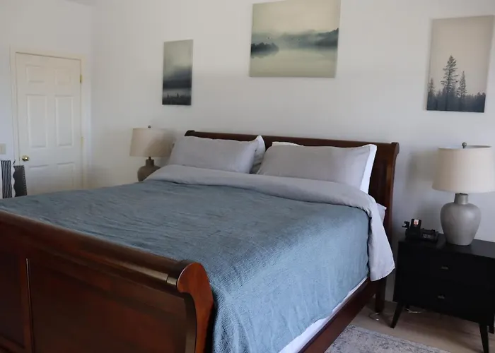 Cozy Getaway With Ocean View And Private Entrance!