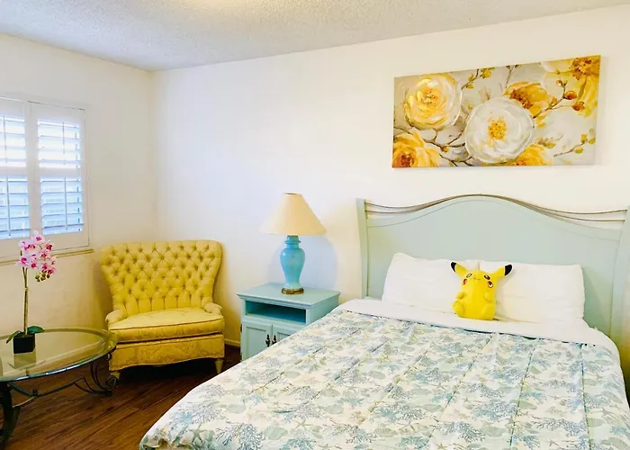 Mira Mesa Contemporary Suites: Central San Diego Location