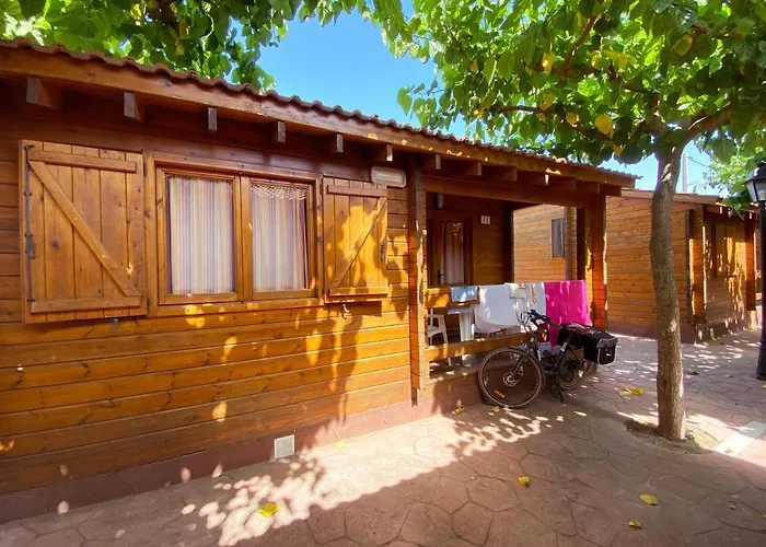 Hotel cerca del colegio: Bungalows Camping Ferrer