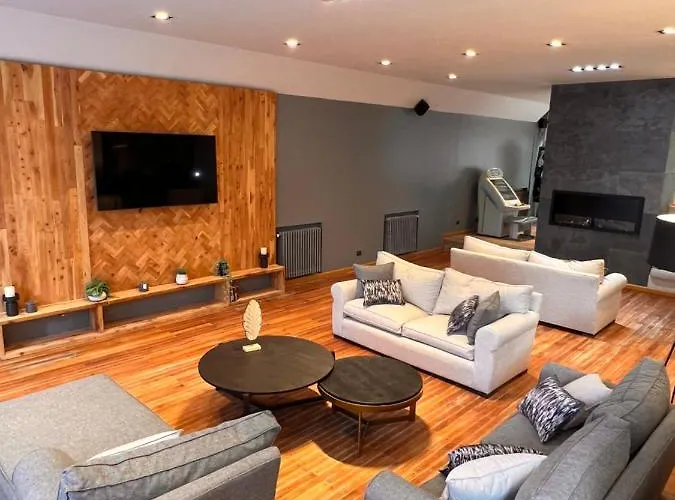 Hotel Aspen Ski By Bund
