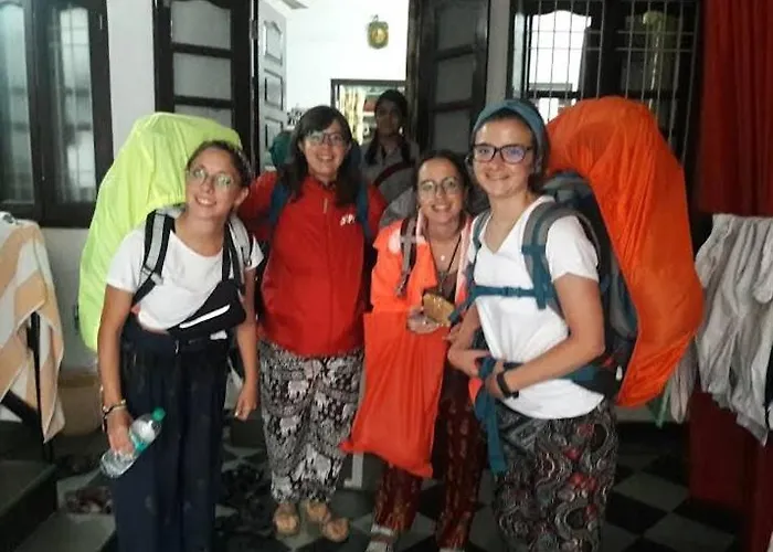 Nandini Paying Guest House