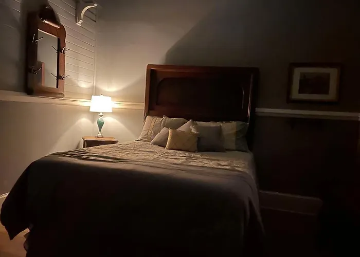 150 Year Old Restored Lincolnville Cottage