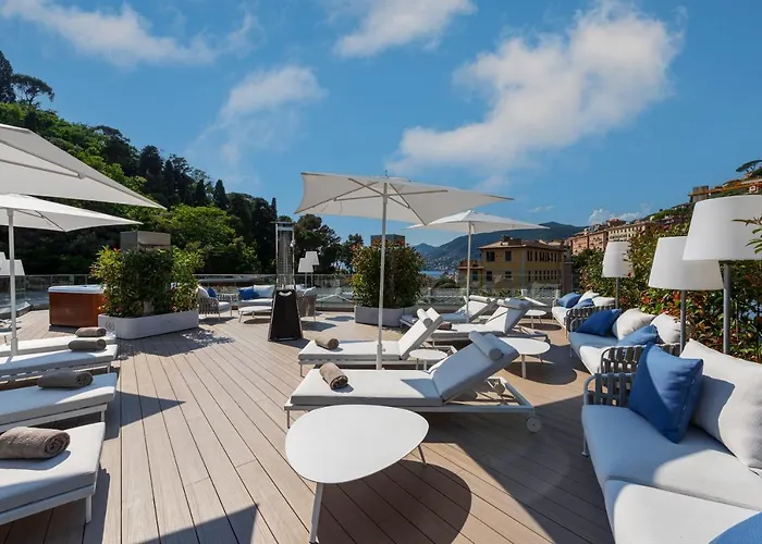 Albergo centrale: Carrick Hotel Camogli Portofino Coast