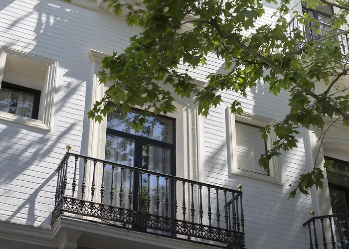 Hotel de 3 estrelas: Petit Palace Puerta De Triana