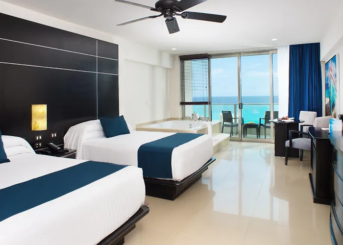 Casino hotel: Seadust Cancun Family Resort