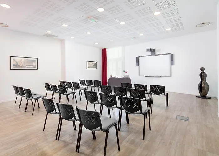 Seven Urban Suites Nantes Centre