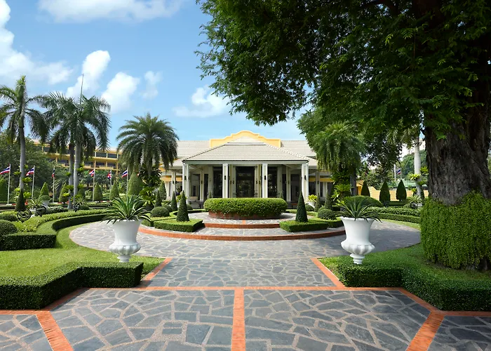 5 star hotel: Dusit Thani Pattaya