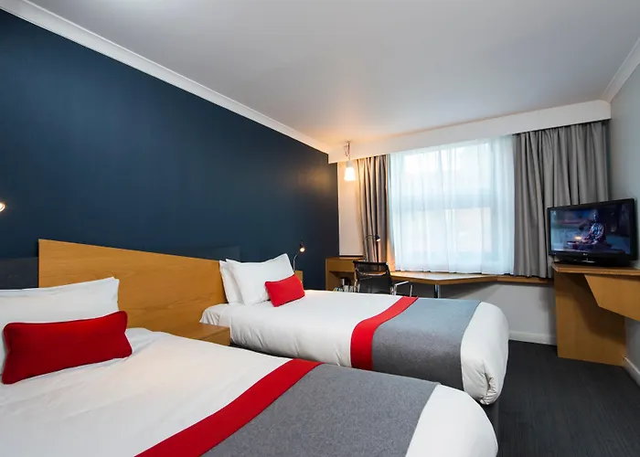Holiday Inn Express East By Ihg