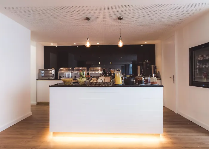 Hotel near College: Hotel Gaivota Azores