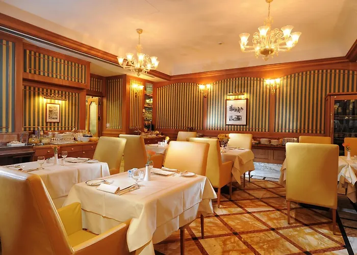 Luxury hotel only: Hotel Manzoni