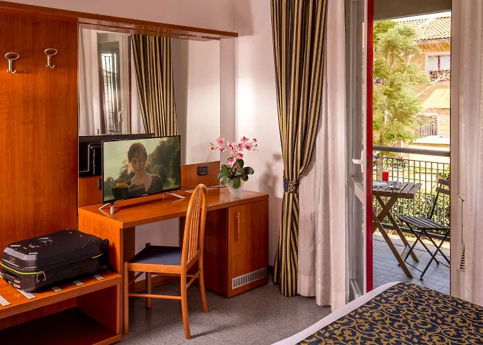 Hotel cerca del colegio: Hotel Jonico