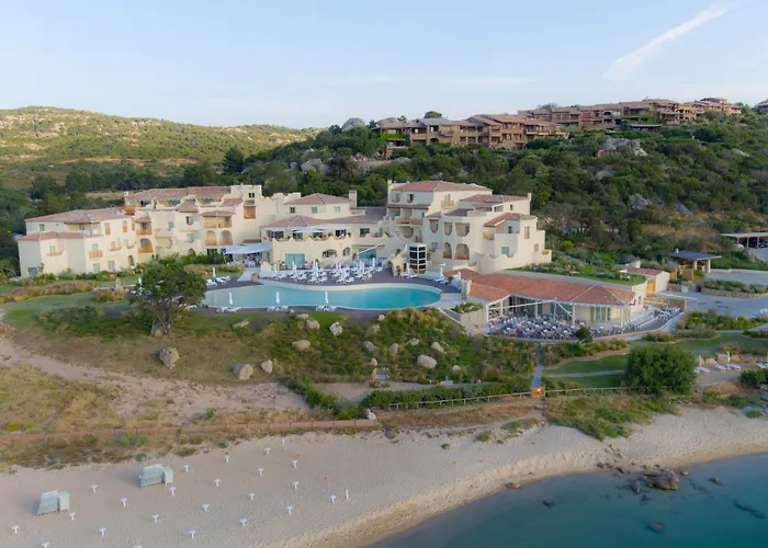 Jacuzzi hotel: Cala Cuncheddi - Vretreats