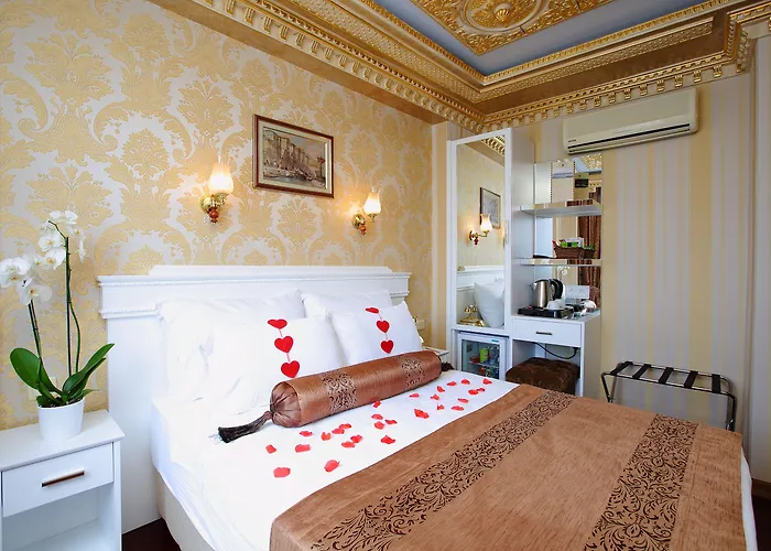 Golden Horn Hotel