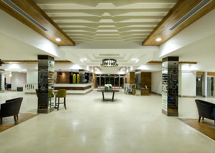 Grand Park Lara Hotel