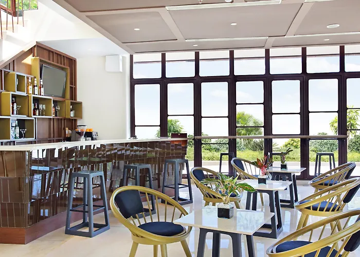Hotel with pool: Grand Livio Kuta Hotel
