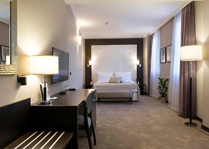 Central hotel: Hotel Constantine The Great