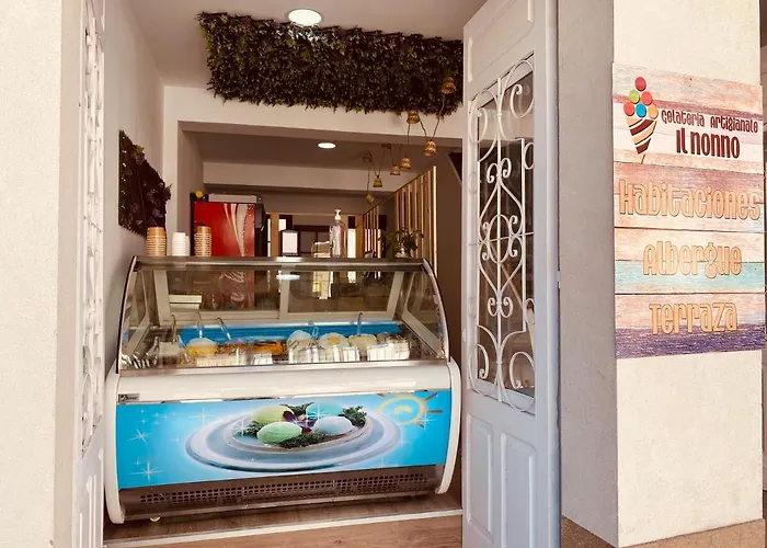 Hotel céntrico: Albergue Y Gelateria Il Nonno