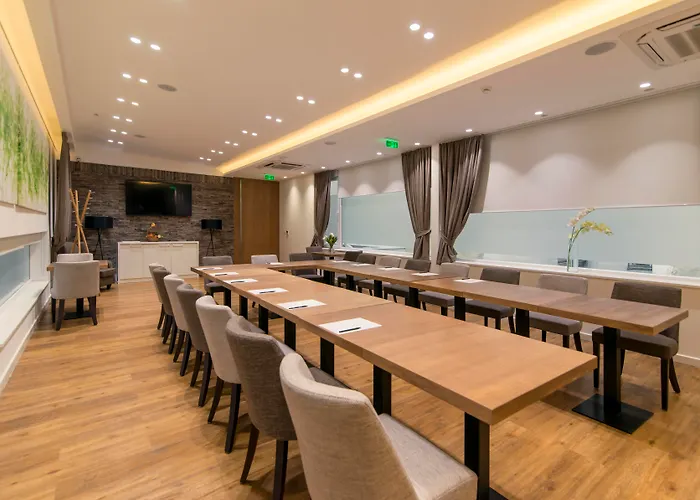 Belgrade Inn Garni Hotel