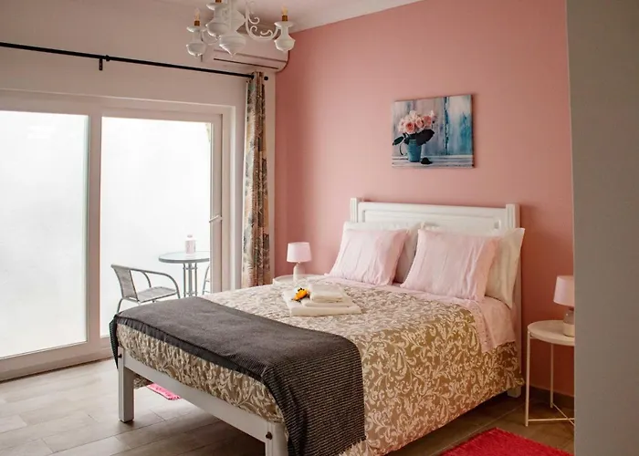  Flor&Fidalgo Guest House