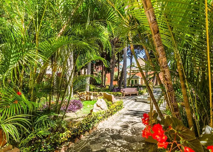 Hostal Tropical