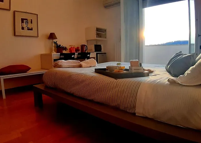 My b&b - Strada Vecchia del Pinocchio 3/B