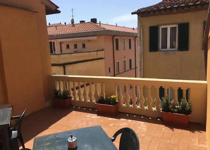 Family Hotel: Casa Carducci 33
