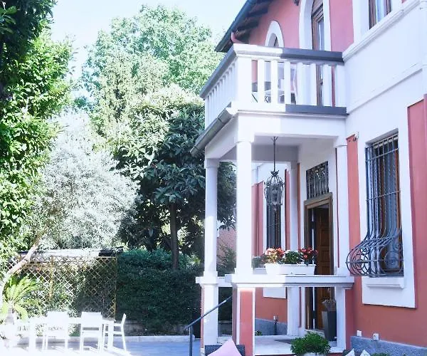 Casino hotel: La Villa Bed & Breakfast