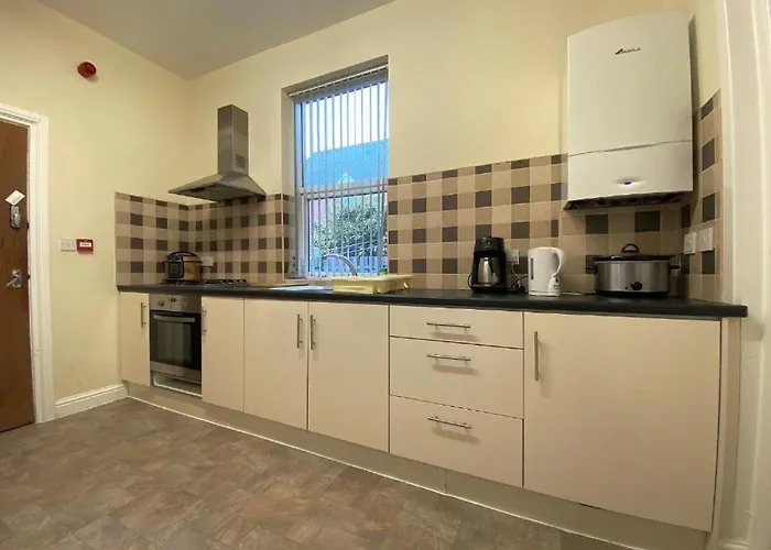 Spacious Victorian Double Room 2
