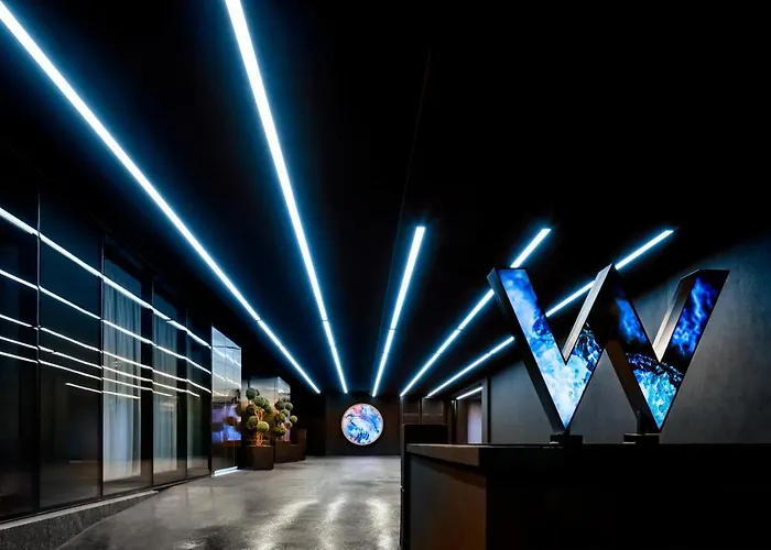 W Toronto